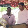 बागपत के किरठल गांव निवासी माटी कलाकार मुकेश प्रजापति