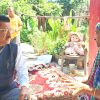 वीर चंद्र सिंह गढ़वाली के परिजन की व्यथा सुनते कांग्रेस नेता सूर्यकांत धस्माना