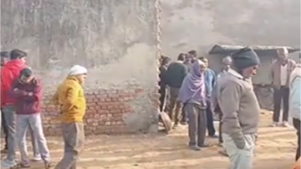 मृतक किसान अयोध्या प्रसाद कश्यप के घर शोक का माहौल